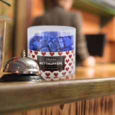 Feine Pralinen Nougatcreme Herzen 7047 3 105 Günthart Blaue Pralinenherzen