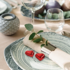 7047 122 Pralinenherzen Schokolade Ilexblaetter Günthart Nikolaus