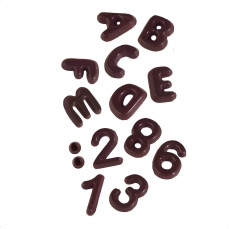 VKE mit 12 Packungen, Buchstaben und Zahlen aus Schokolade