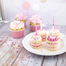 Orakmjmtmmr Günthart Geburtstagskerzen BackDecor Wachskerzen rosa-weiß mit Zuckerkerzenhalter - langsam abbrennend