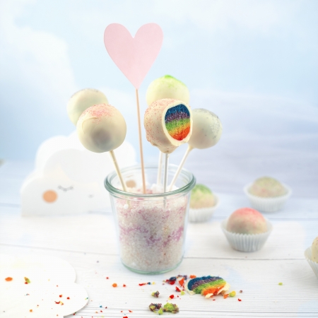 Rainbow Cakepops