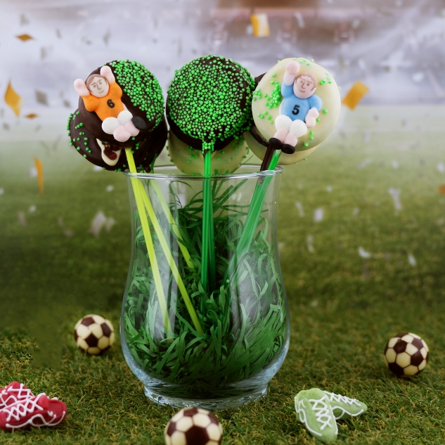 BackDecor Fußball Set 48 Mini Fußbälle, Zucker Fußballer und Fußball Streusel Mix aus Zucker 