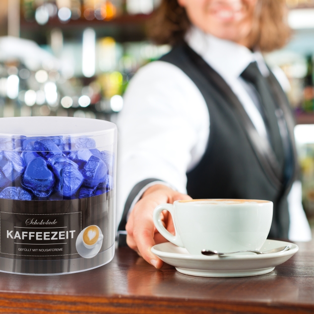 Günthart 150 blaue Herzen aus Schokolade | Kaffeezeit 