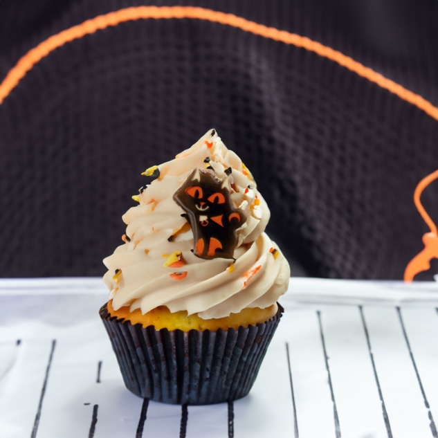 Günthart 72 Halloween Aufleger, aus weißer Schokolade 